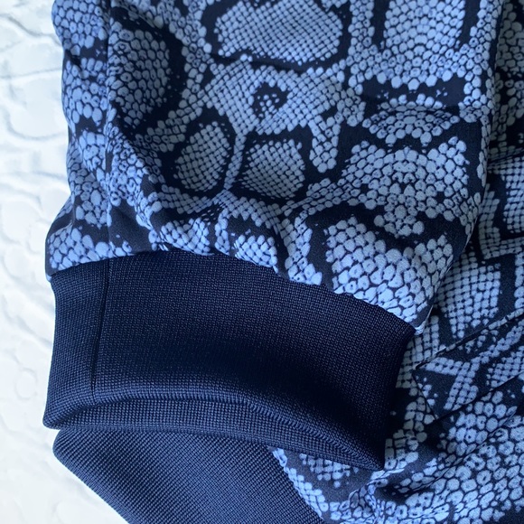 COPY - Navy Snake Inspired 2 way jacket - Picture 2 of 5